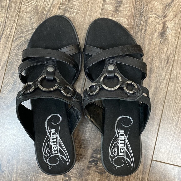 Umberto Raffini Amalia Black Leather low wedge slide sandal with silver hardware - Picture 2 of 6